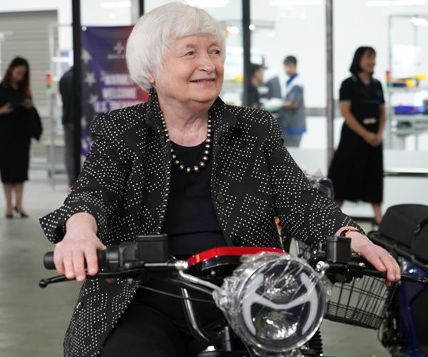 Yellen Sees Vietnam as Key Supply Chain Partner