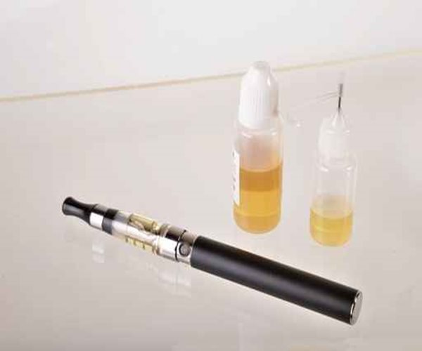 FDA Aims to Cut Nicotine in Cigarettes, Ease E-cigarette Rules