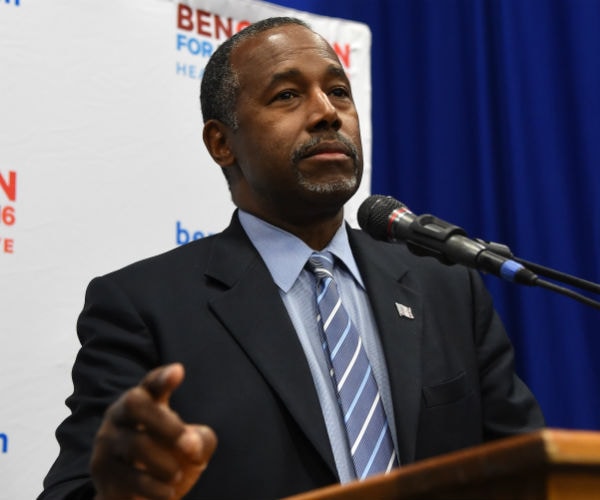 Ben Carson: Khan Family Should Apologize to Trump