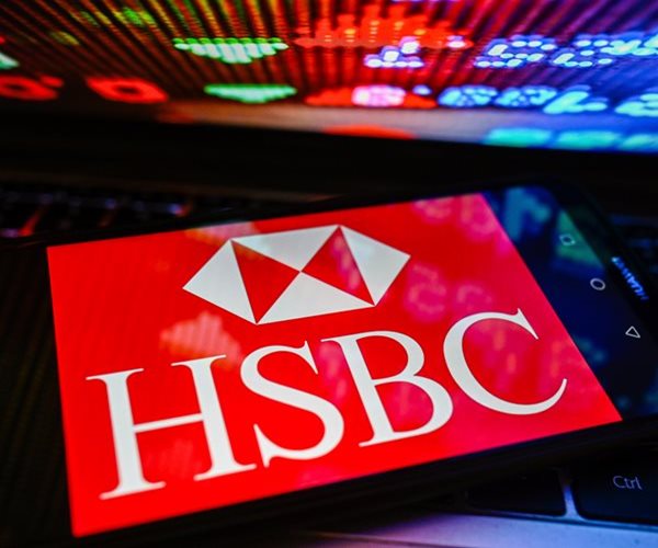 HSBC Sees Rate Cuts Driving S&P 500 Up 8 in 2024