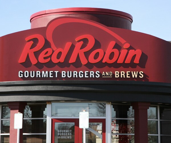 Minimum Wage Hikes Say 'Bye-Bye Red Robin Table Bussers'