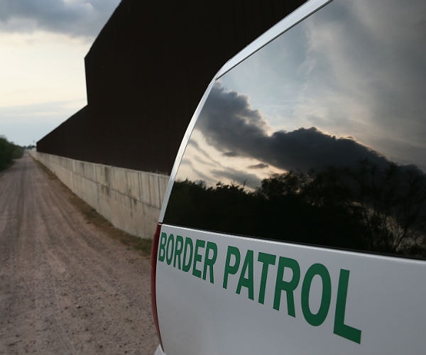 Financial Times: US Gives Mexico $75M Aid for an Anti-Immigrant Wall