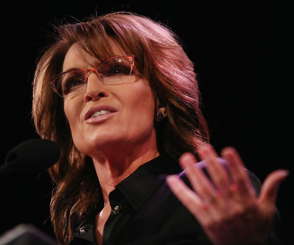 Sarah Palin Defends Trump 'Rigged' Fears: 'Dead People Can Vote'