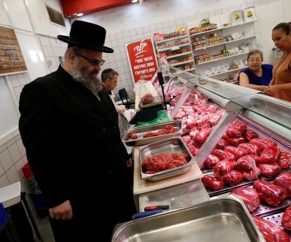 Swiss Hold Cleaver Over Kosher Meat Imports 