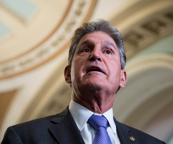 Manchin Faces Decision: Run for Gov. or Stay in Senate