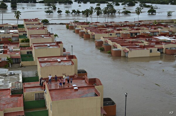 Tropical Storm Manuel in Mexico Kills at Least 57, Wreaks Havoc on Area