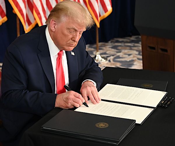 president donald trump signs executive orders for coronavirus stimulus