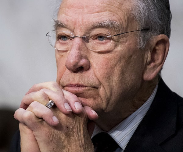 Grassley to DOJ: Lift 'Gag Order' on FBI Informant in Uranium Deal