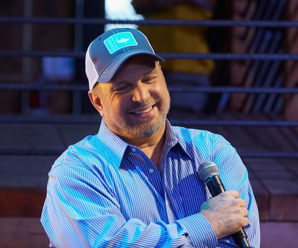 Garth Brooks: 'Honeymoon on Me' After Fans Get Engaged at Concert