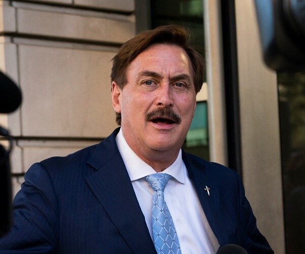 mike lindell walks out of courthouse 