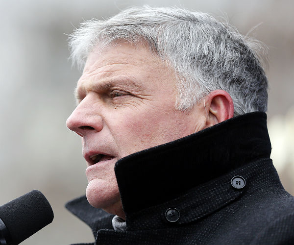 Franklin Graham to Pope: 'Build a Bridge to Donald Trump'