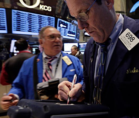 Stocks Selloff Pauses as Investors Catch Their Breath