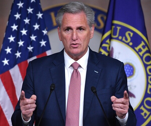 kevin mccarthy point at press 