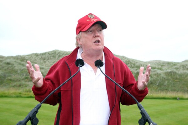 Donald Trump Offers Obama Free Golf for Life If President Resigns