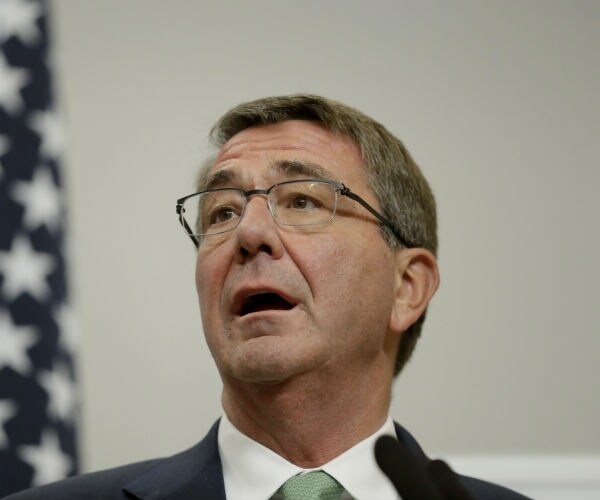 Report: Defense Secretary Ash Carter Opposed Manning Commutation