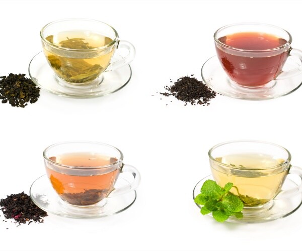 4 different teas in glass tea cups