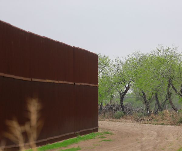 Biden to Route US Border Wall Funds to Military and Construction Site Cleanup