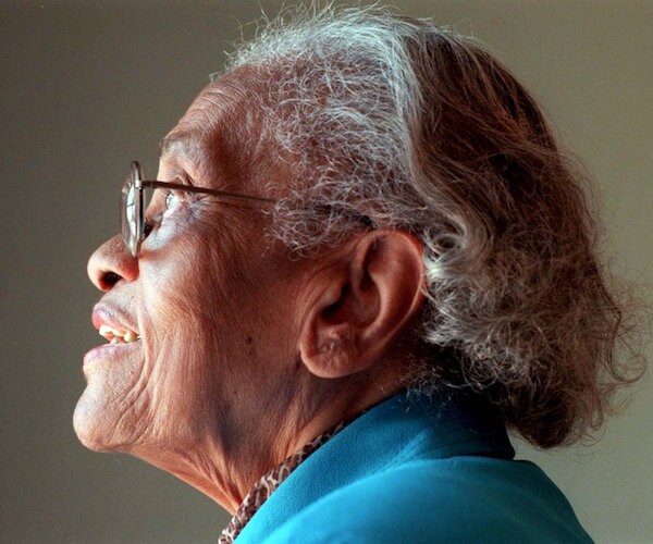 Dovey Johnson Roundtree, Pioneering Lawyer, Dies at 104