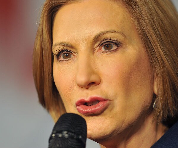 Trump Hits Back at Carly Fiorina on Twitter, Seeking Apology