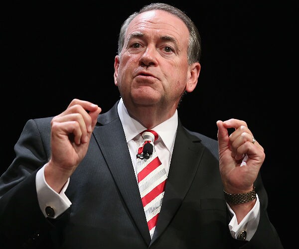 Huckabee: Benghazi Victims Would Be Alive if Hillary Talked to Stevens