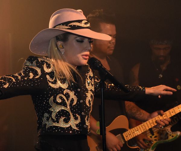 Lady Gaga's 'Joanne' Tones Down the Flashiness, Goes Country