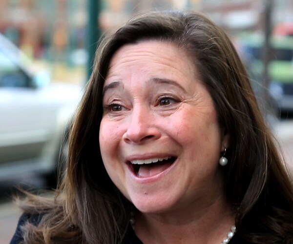 Shelly Simonds, Democrat, Wins Virginia House Seat by 1 Vote