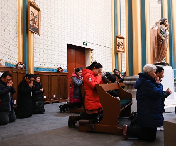 Christian Persecution: China Orders Towns to Count How Many Citizens Believe in God and Monitor Them