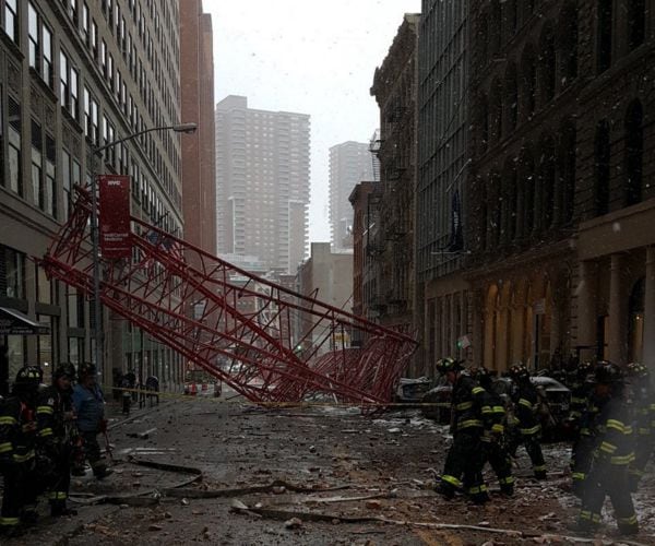 Manhattan Crane Collapse Kills 1, Seriously Injures 2