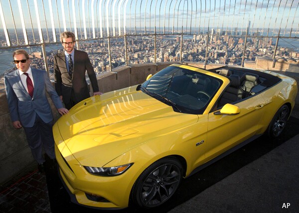 Mustang 2015: Ford Unveils Special Edition Model for 50th Anniversary