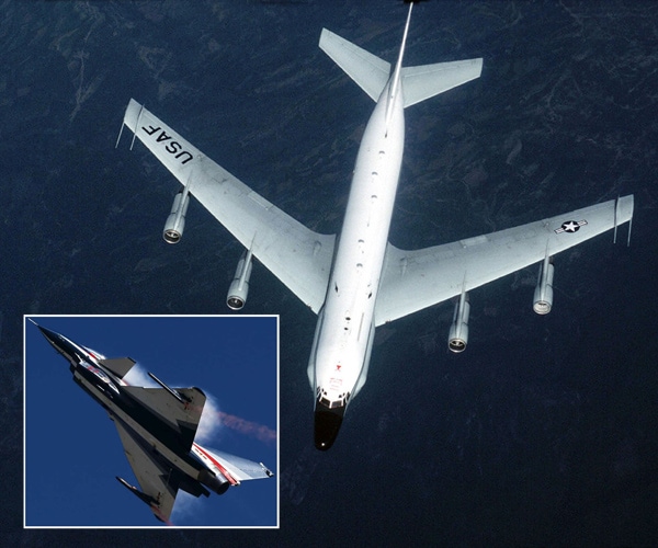 Chinese Jets Intercepting US Spy Plane Were a Little Too Close