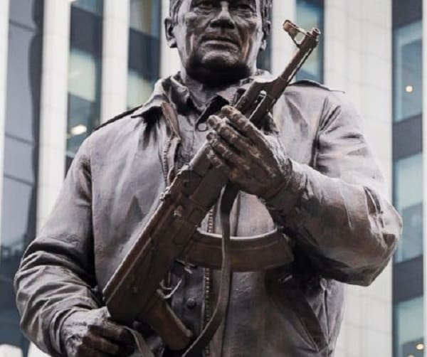 Kalashnikov Statue Brandishing AK-47 Arises in Moscow