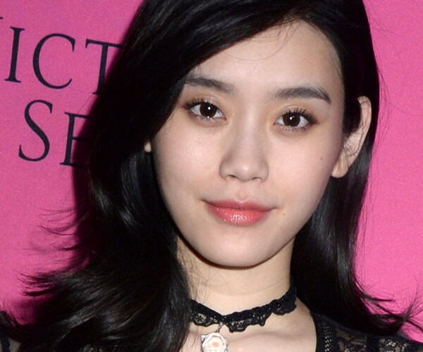 Ming Xi's Victoria's Secret Tumble Too Juicy for CBS to Pass Up?