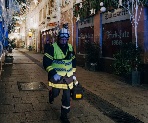 a police officer near the scene of he shooting