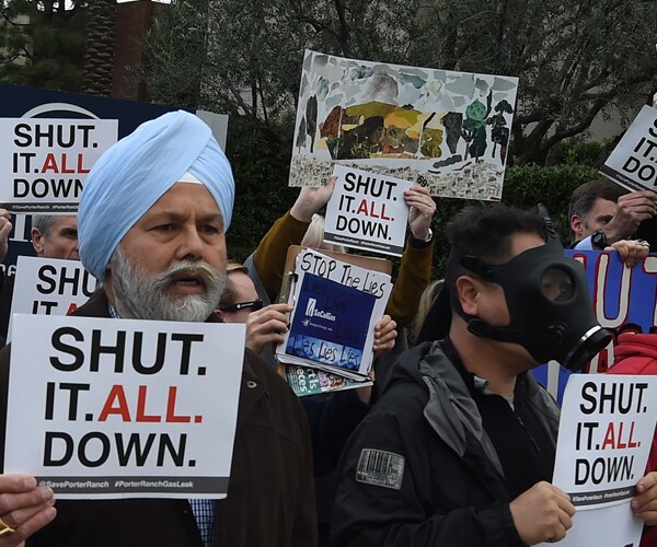 Porter Ranch Gas Leak Prompts Top Prosecutors to Sue SoCalGas