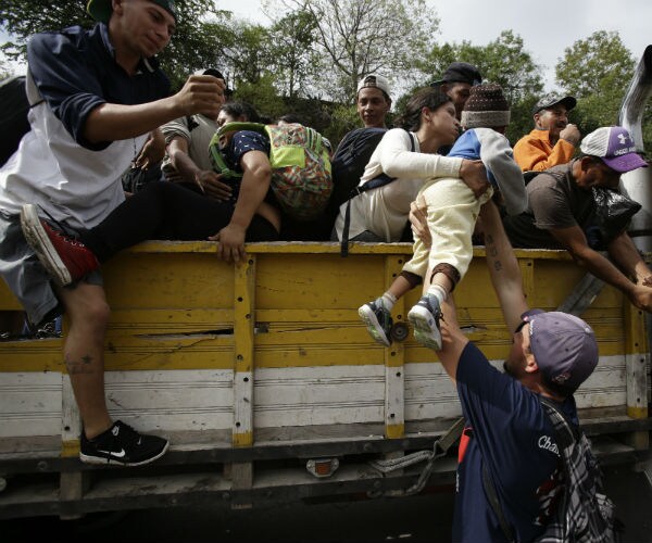 migrant caravan making way to united states