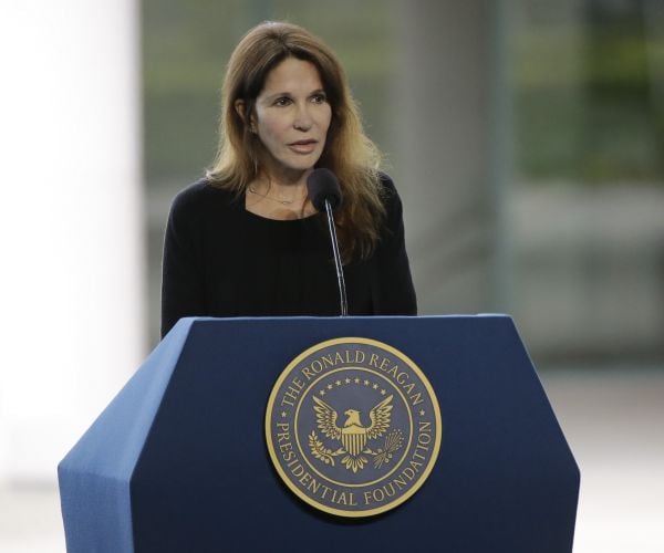 Reagan's Daughter, Patti Davis, Blasts Trump Over Attacks on Media