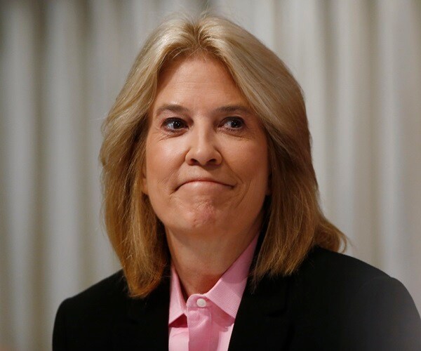 Greta Van Susteren Is Writing Social Media Guide