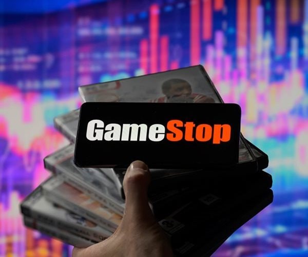 GameStop Raises $2.14B Amid Roaring Kitty Frenzy 