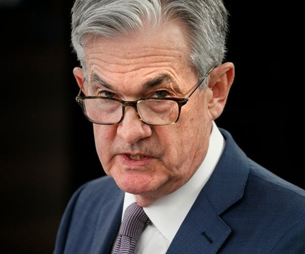 Fed Chair Powell Doesn't See 2% Inflation Until 2025