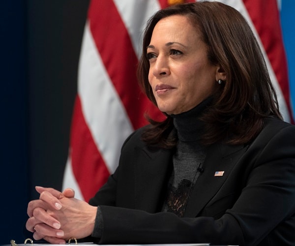 Harris' Abortion Rights Bus Tour Aims for Votes the Big Rallies Don't Reach 