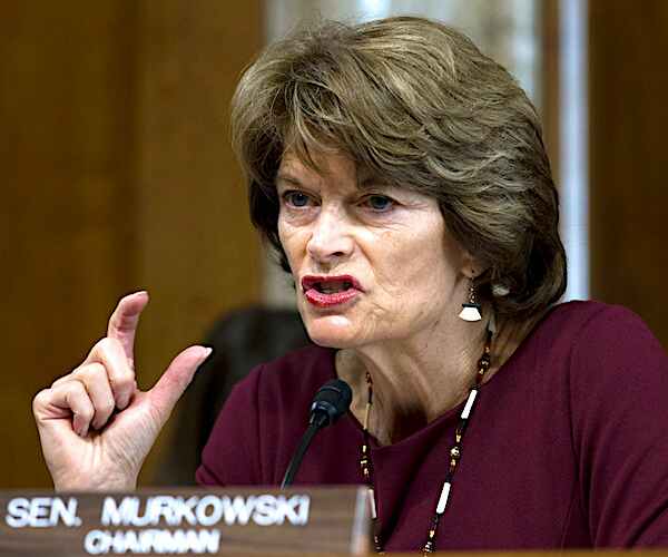 Murkowski Wants to Hear Case Before Deciding on Impeachment Witnesses