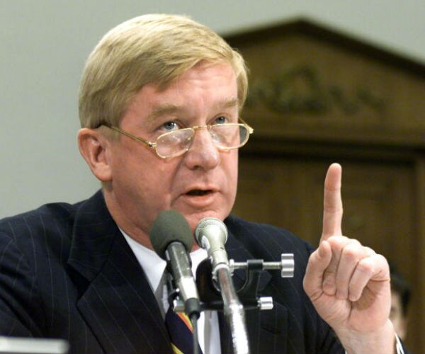 Libertarian Bill Weld: Trump Immigration Plan Like Kristallnacht