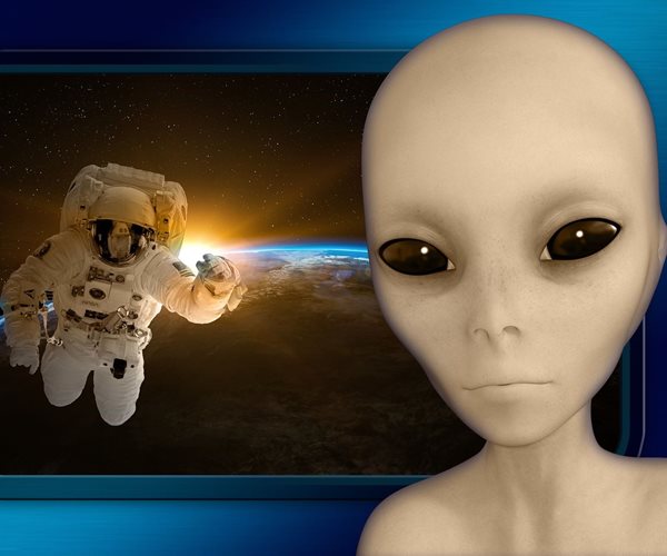 Poll: Majority of Americans Say Feds Would Keep Aliens a Secret