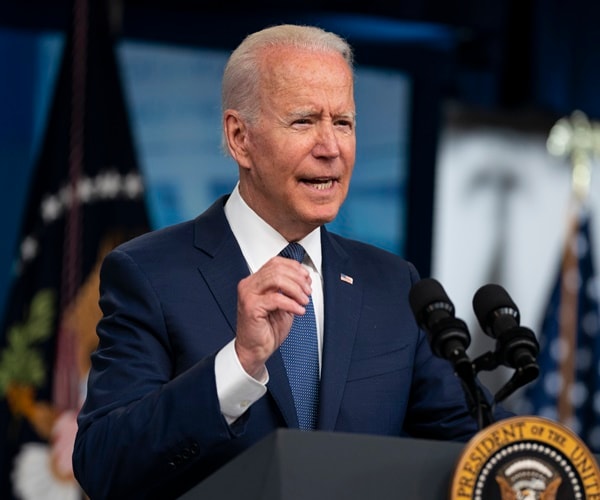 US Hits Biden's Covid Vaccination Target, Nearly a Month Late