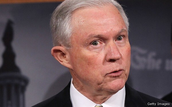 Jeff Sessions: Obama's Immigration Policies 'Unraveling'