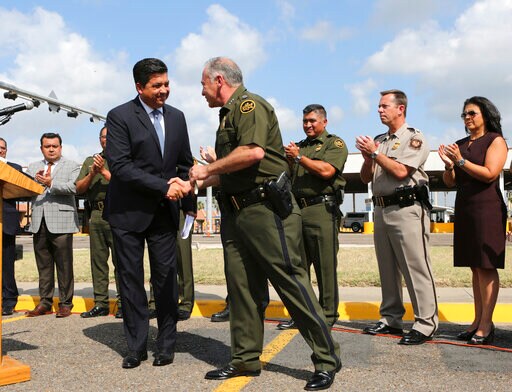 Mexican President Draws US into Dispute over Governor