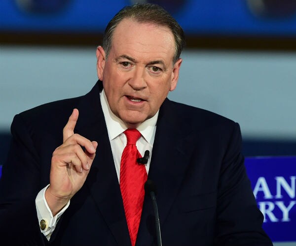 Huckabee on Pope: God Told Israel to Build a Wall