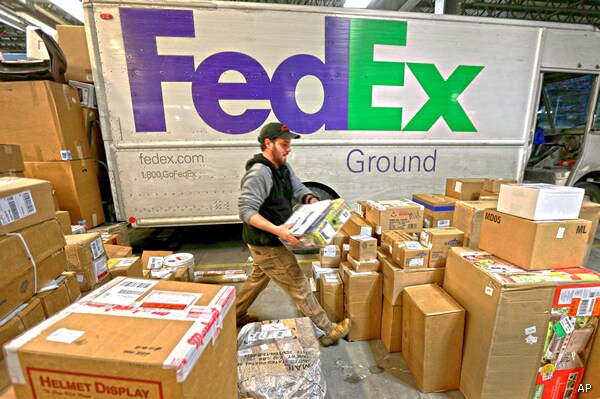 UPS, FedEx Delays Leave Lots of Christmas Presents Undelivered 