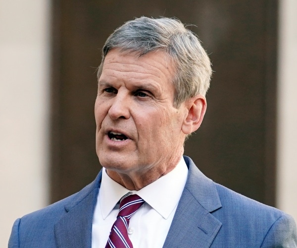 Tennessee Gov. Bill Lee Makes Masks Optional in Schools