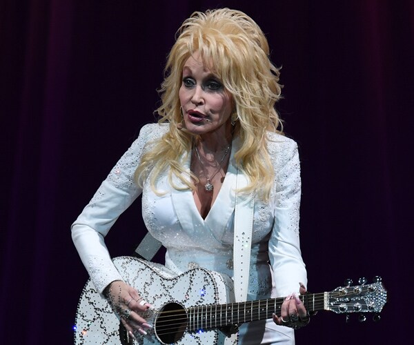 Dolly Parton: Fires Back Home in Tennessee Breaking Her Heart